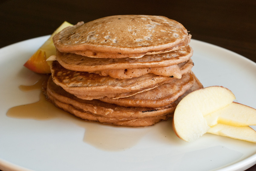 stack-of-eggless-pancakes-with-apples