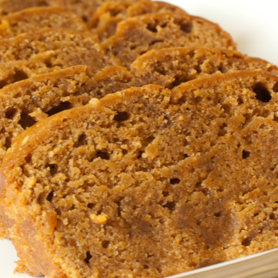 eggless-pumkin-bread-with-applesauce-sliced