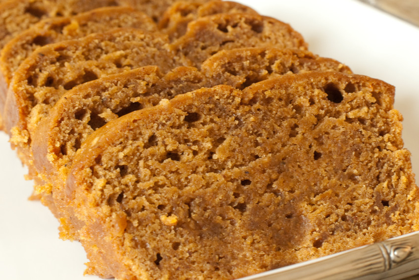 eggless-pumkin-bread-with-applesauce-sliced