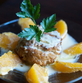 crabcakes-plated-with-oranges
