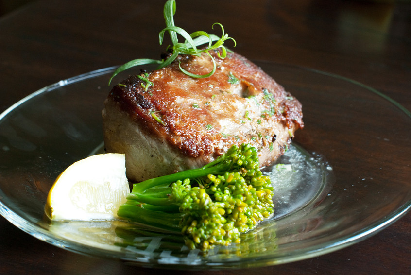 tuna-with-tarragon-butter-plated-with-broccoli