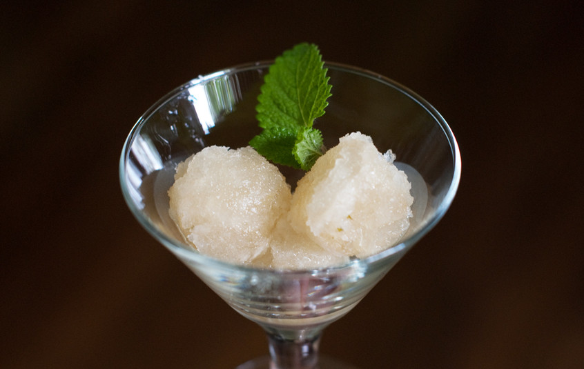 lemon-balm-and-mint-sorbet-in-martini-glass