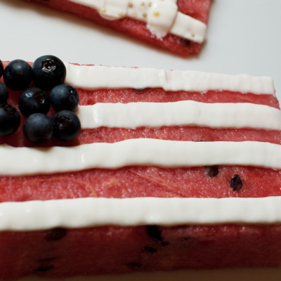 Watermelon-Cookie-with-Greek-Yogurt-and-Blueberry