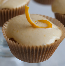 eggless-pumpkin-cupcake-with-zest-garnish