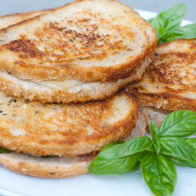 grilled-cheese-plate