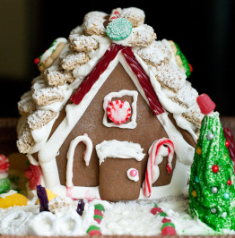 front-of-gingerbread-house