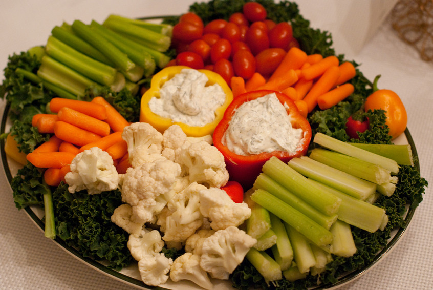 vegetable-platter-with-dill-sauce-in-peppers