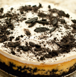 whole-oreo-cheesecake