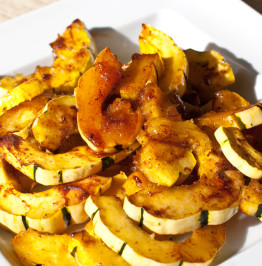 baked-delicata-squash-with-sweet-cinnamon-and-nutmeg