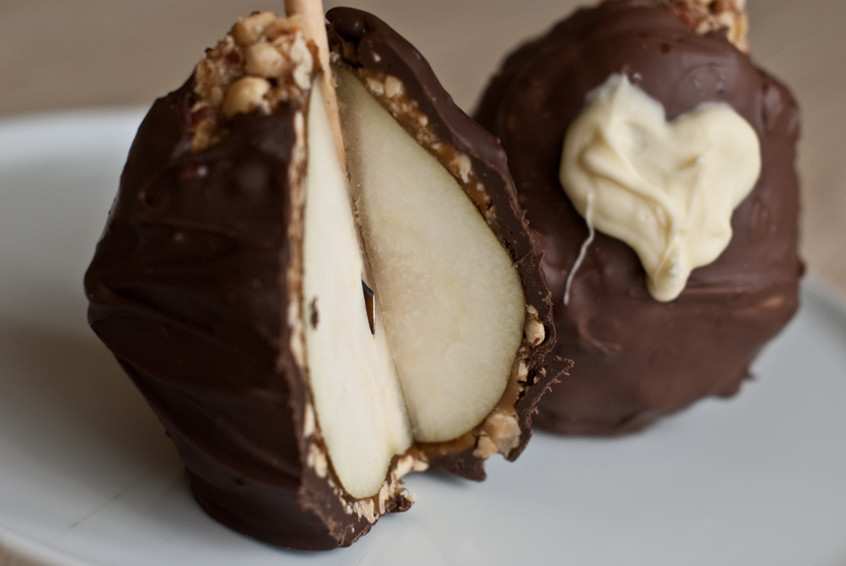 chocolate,-hazelnut,-honey-caramel-pears-with-a-heart-shape