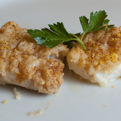 lemon-baked-cod-with-lemon-zest-and-parsley-plated
