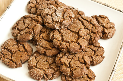 eggless-molasses-cookies-plated