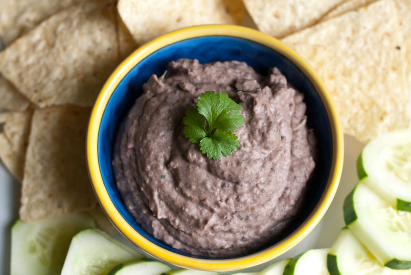 delicious-black-bean-hummus-without-tahini