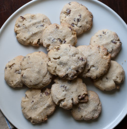 pecan-sandies-ready-to-enjoy