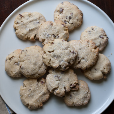 pecan-sandies-ready-to-enjoy