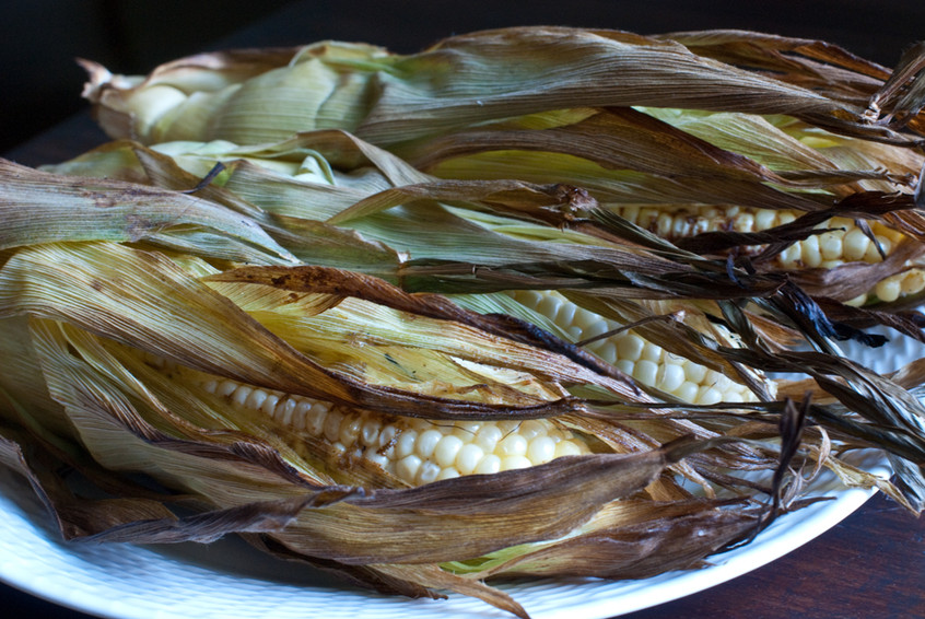 grilled-corn-in-husks