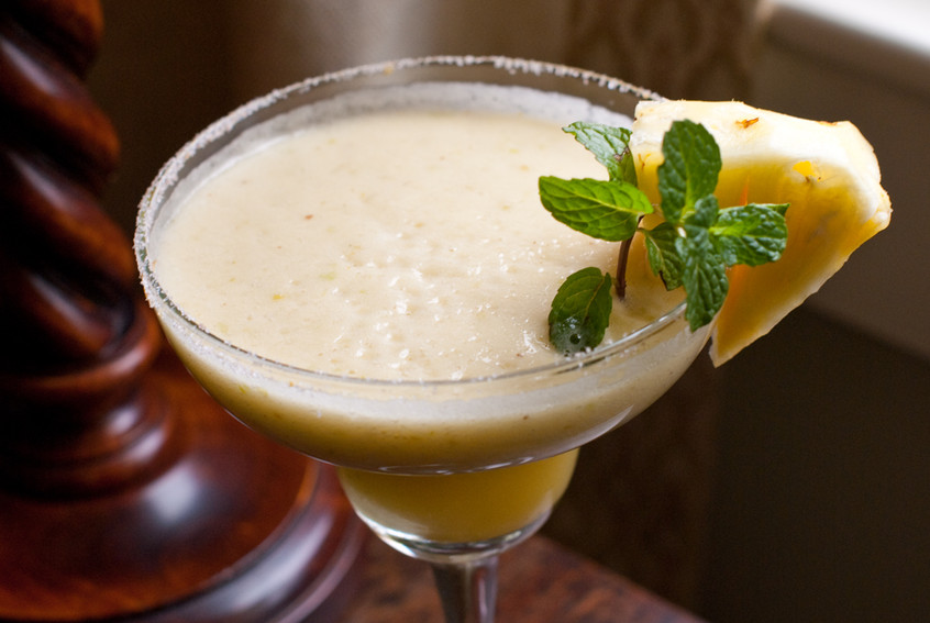 Pineapple-mocktail-for-kids