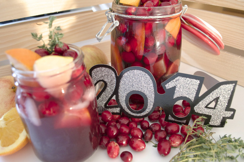 Winter Sangria in mason jar