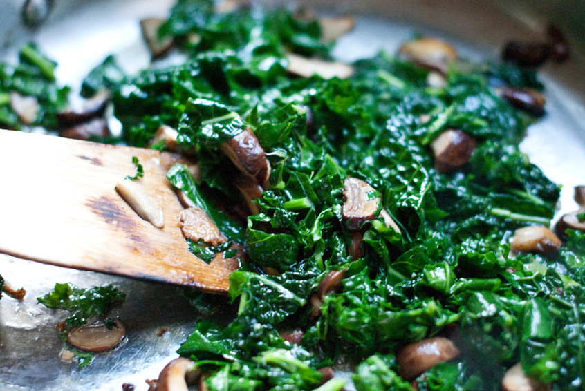 sauting-mushrooms-and-kale