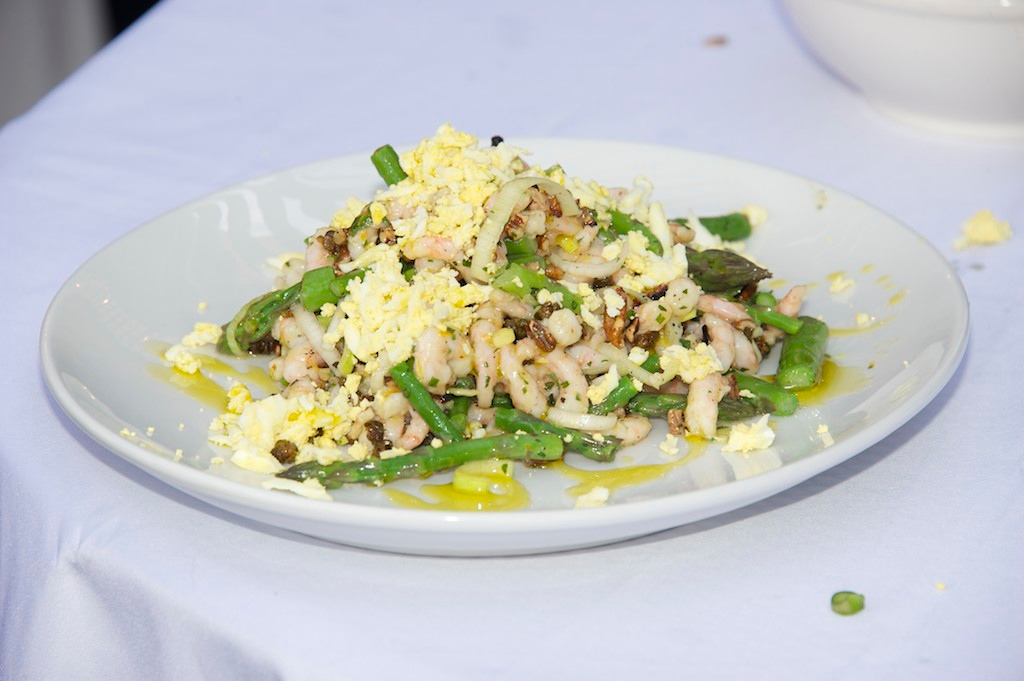 Spring-Asparagus-Salad-plated