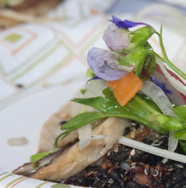 Lion's-Mane-Mushroom-salad-with-edible-flowers
