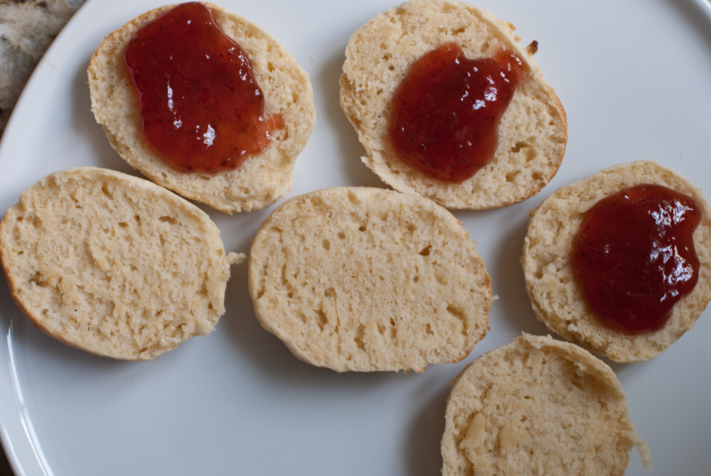 buttermilk-biscuits-with-strawberry-jam