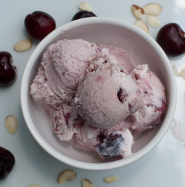 cherry-vanilla-ice-cream-egg-less