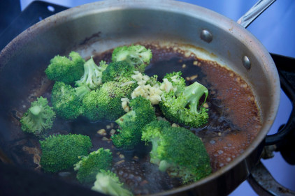 pan-saute-broccoli-in-soy-sauce