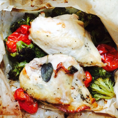 chicken,-broccoli-and-tomatoes-with-Back-to-Organic-Rosemary-Salt-in-a-parchment-bag