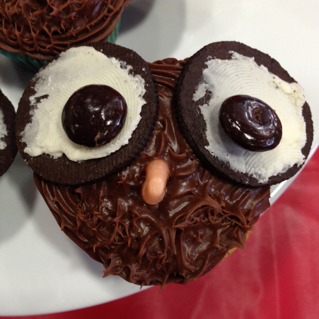 owl-cupcakes-with-oreos,-junior-mints,-and-candy-corn-noses