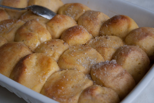 buttered-potato-feather-rolls-with-Back-to-Organic-fleur-de-sel